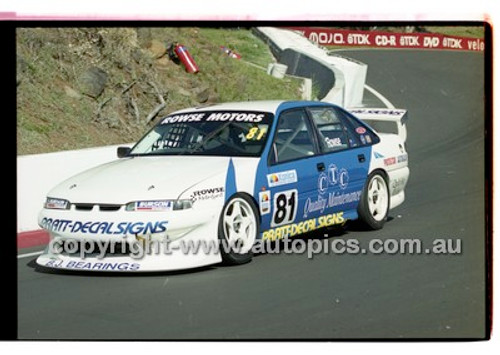 Bathurst 1000, 2001 - Photographer Marshall Cass - Code 01-MC-B01-426