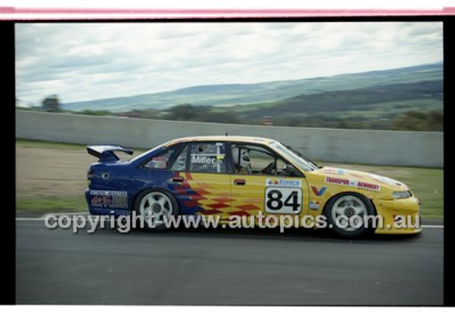 Bathurst 1000, 2001 - Photographer Marshall Cass - Code 01-MC-B01-473