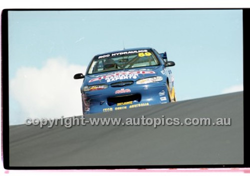 Bathurst 1000, 2001 - Photographer Marshall Cass - Code 01-MC-B01-617