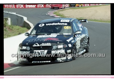 Bathurst 1000, 2001 - Photographer Marshall Cass - Code 01-MC-B01-785