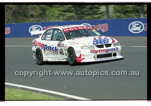 Bathurst 1000, 2001 - Photographer Marshall Cass - Code 01-MC-B01-791