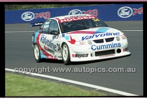 Bathurst 1000, 2001 - Photographer Marshall Cass - Code 01-MC-B01-796