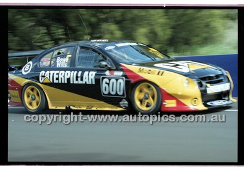 Bathurst 1000, 2001 - Photographer Marshall Cass - Code 01-MC-B01-823