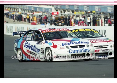 Bathurst 1000, 2001 - Photographer Marshall Cass - Code 01-MC-B01-875