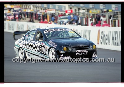 Bathurst 1000, 2001 - Photographer Marshall Cass - Code 01-MC-B01-886