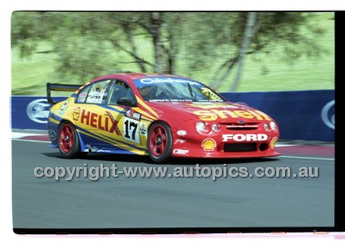 Bathurst 1000, 2001 - Photographer Marshall Cass - Code 01-MC-B01-903