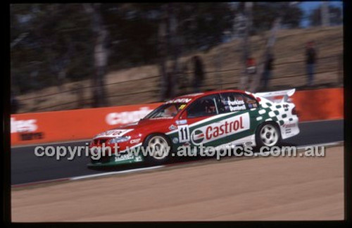 Bathurst 1000, 2002 - Photographer Marshall Cass - Code 02-B02-012