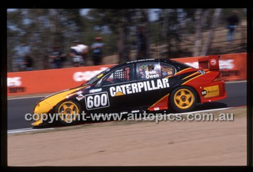 Bathurst 1000, 2002 - Photographer Marshall Cass - Code 02-B02-024