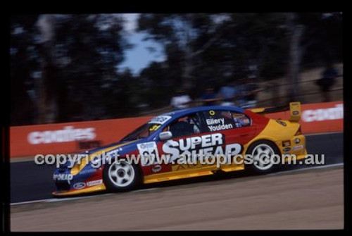 Bathurst 1000, 2002 - Photographer Marshall Cass - Code 02-B02-038