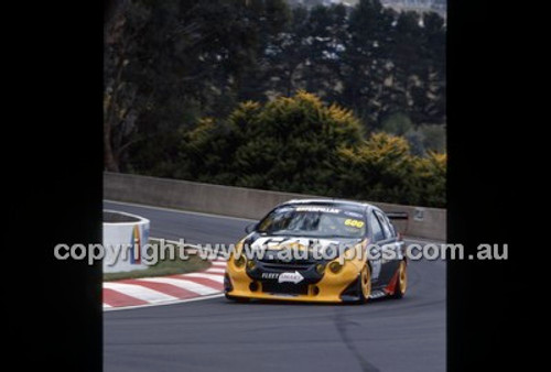 Bathurst 1000, 2002 - Photographer Marshall Cass - Code 02-B02-042