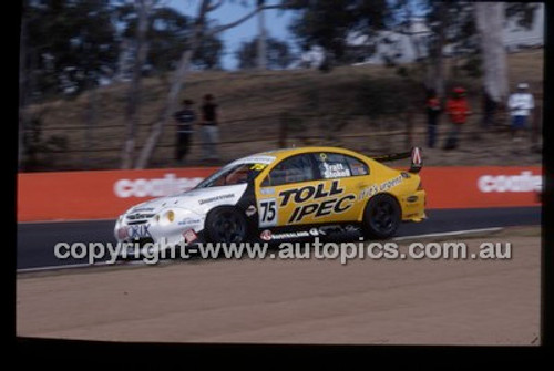 Bathurst 1000, 2002 - Photographer Marshall Cass - Code 02-B02-046