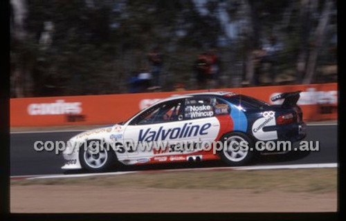 Bathurst 1000, 2002 - Photographer Marshall Cass - Code 02-B02-049