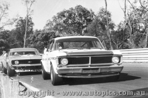 71001  -  Geoghegan / Jane  -  Falcon & Camaro - Warwick Farm 1971