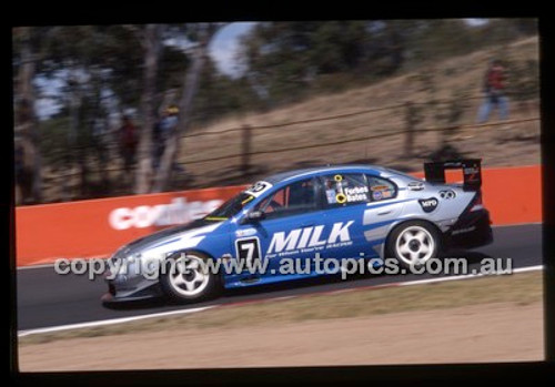 Bathurst 1000, 2002 - Photographer Marshall Cass - Code 02-B02-082