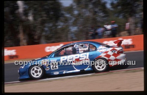 Bathurst 1000, 2002 - Photographer Marshall Cass - Code 02-B02-090