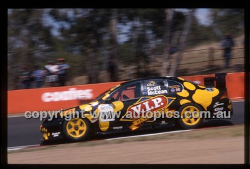 Bathurst 1000, 2002 - Photographer Marshall Cass - Code 02-B02-094