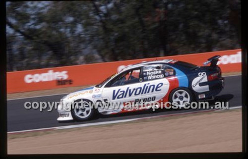 Bathurst 1000, 2002 - Photographer Marshall Cass - Code 02-B02-099