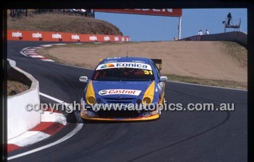 Bathurst 1000, 2002 - Photographer Marshall Cass - Code 02-B02-153