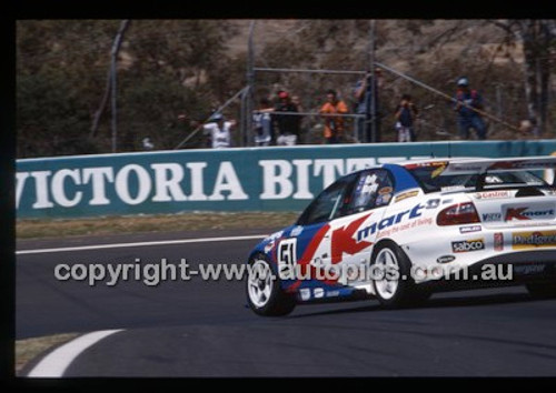 Bathurst 1000, 2002 - Photographer Marshall Cass - Code 02-B02-154