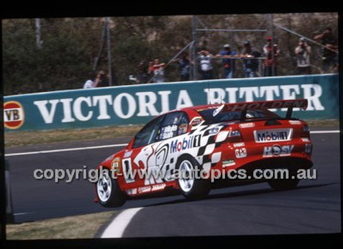 Bathurst 1000, 2002 - Photographer Marshall Cass - Code 02-B02-182