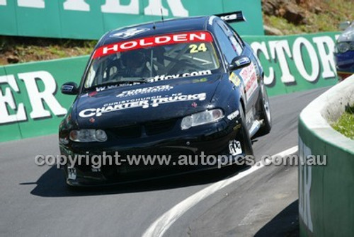 Bathurst 1000, 2003 -  Photographer Marshall Cass - Code 03-MC-B03-016