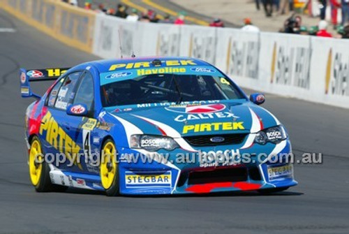 Bathurst 1000, 2003 -  Photographer Marshall Cass - Code 03-MC-B03-099