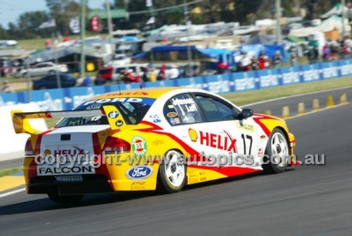 Bathurst 1000, 2003 -  Photographer Marshall Cass - Code 03-MC-B03-112