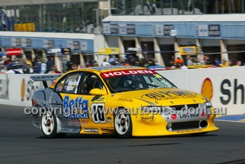 Bathurst 1000, 2003 -  Photographer Marshall Cass - Code 03-MC-B03-114