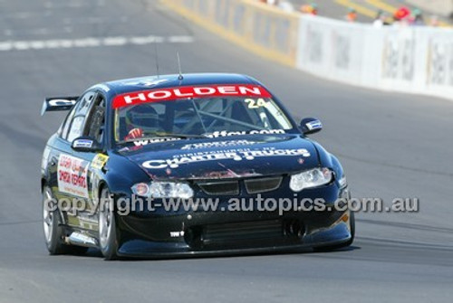 Bathurst 1000, 2003 -  Photographer Marshall Cass - Code 03-MC-B03-138