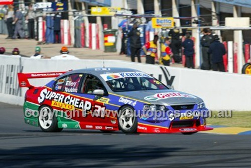 Bathurst 1000, 2003 -  Photographer Marshall Cass - Code 03-MC-B03-150