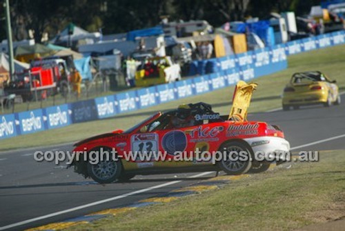 Bathurst 1000, 2003 -  Photographer Marshall Cass - Code 03-MC-B03-155