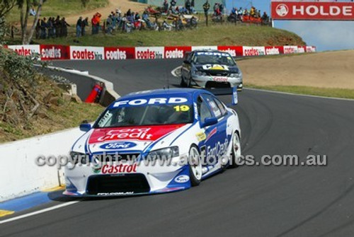 Bathurst 1000, 2003 -  Photographer Marshall Cass - Code 03-MC-B03-186