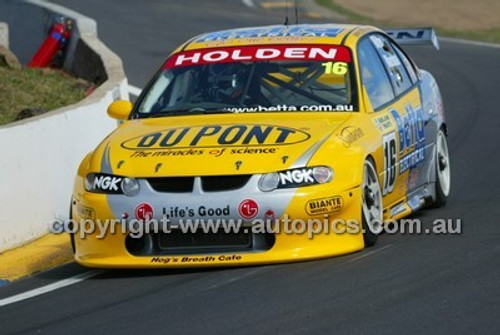 Bathurst 1000, 2003 -  Photographer Marshall Cass - Code 03-MC-B03-210