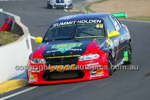 Bathurst 1000, 2003 -  Photographer Marshall Cass - Code 03-MC-B03-211