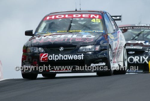 Bathurst 1000, 2003 -  Photographer Marshall Cass - Code 03-MC-B03-297