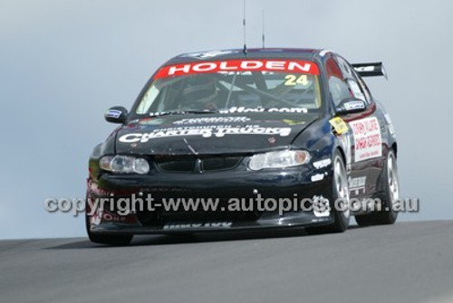 Bathurst 1000, 2003 -  Photographer Marshall Cass - Code 03-MC-B03-312