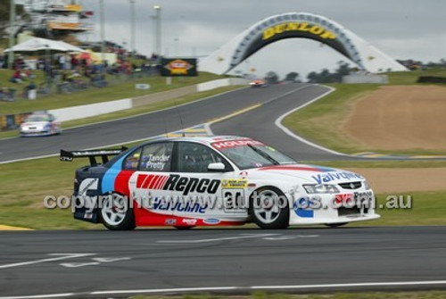 Bathurst 1000, 2003 -  Photographer Marshall Cass - Code 03-MC-B03-348