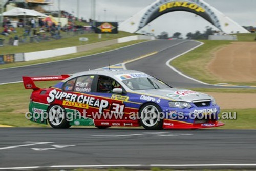 Bathurst 1000, 2003 -  Photographer Marshall Cass - Code 03-MC-B03-351