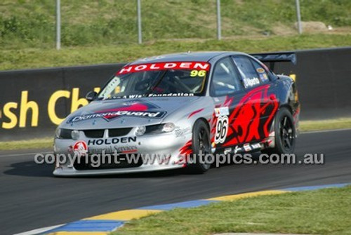 Bathurst 1000, 2003 -  Photographer Marshall Cass - Code 03-MC-B03-398