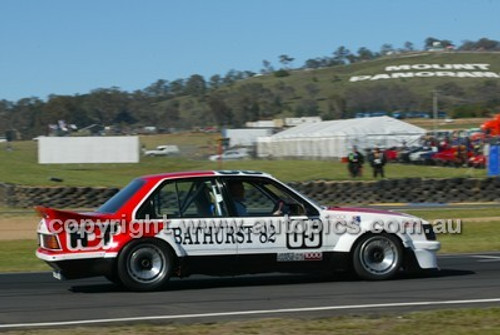 Bathurst 1000, 2003 -  Photographer Marshall Cass - Code 03-MC-B03-438