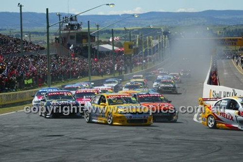 Bathurst 1000, 2003 -  Photographer Marshall Cass - Code 03-MC-B03-457