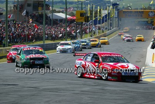 Bathurst 1000, 2003 -  Photographer Marshall Cass - Code 03-MC-B03-471