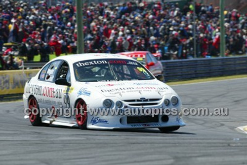 Bathurst 1000, 2003 -  Photographer Marshall Cass - Code 03-MC-B03-498