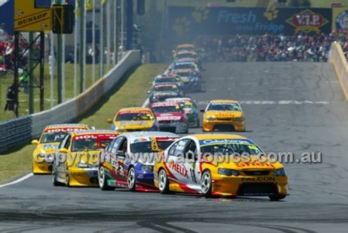 Bathurst 1000, 2003 -  Photographer Marshall Cass - Code 03-MC-B03-502