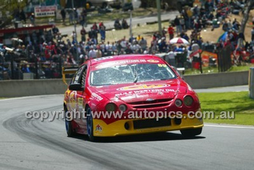 Bathurst 1000, 2003 -  Photographer Marshall Cass - Code 03-MC-B03-628