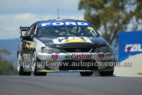 Bathurst 1000, 2003 -  Photographer Marshall Cass - Code 03-MC-B03-654
