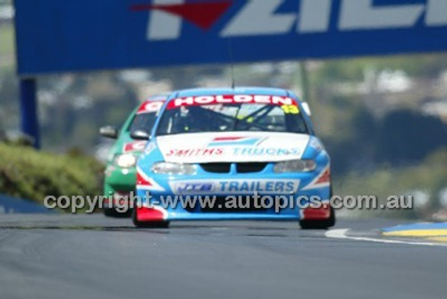 Bathurst 1000, 2003 -  Photographer Marshall Cass - Code 03-MC-B03-695