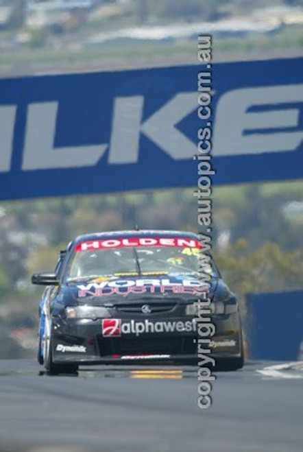 Bathurst 1000, 2003 -  Photographer Marshall Cass - Code 03-MC-B03-700