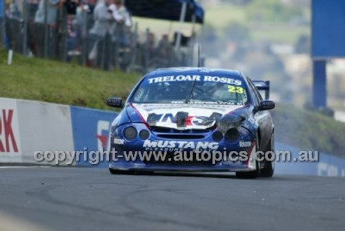 Bathurst 1000, 2003 -  Photographer Marshall Cass - Code 03-MC-B03-729