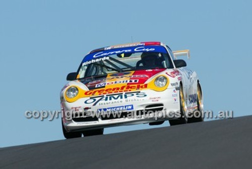 Bathurst 1000, 2004 -  Photographer Marshall Cass - Code 04-MC-B04-013